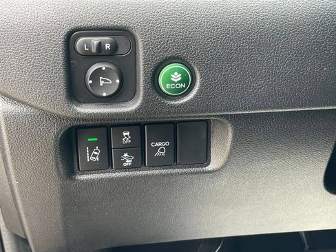 Certified 2025 Honda Ridgeline RTL image 30