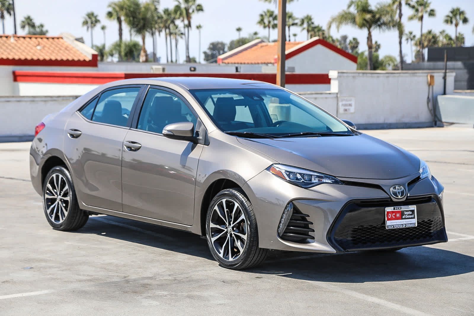 Used 2018 Toyota Corolla SE w/ Carpet Mat Package (TMS) FWD image 4