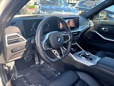 Used 2025 BMW 330i xDrive Sedan w/ M Sport Package AWD/4WD image 19