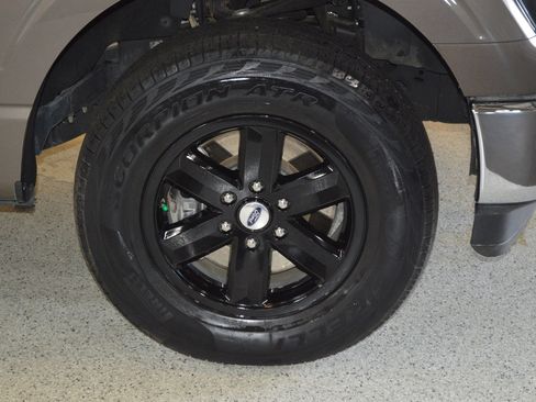 Used 2023 Ford F150 XLT image 9