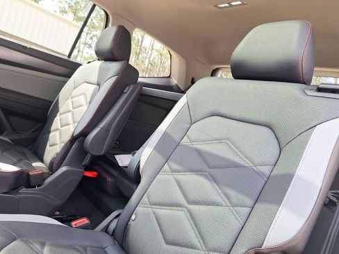 New 2026 Volkswagen Atlas Peak Edition image 25
