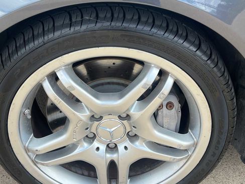 Used 2009 Mercedes-Benz CLK 550 Coupe image 9