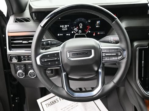 Used 2025 GMC Yukon XL Denali w/ Denali Reserve Package AWD/4WD image 26