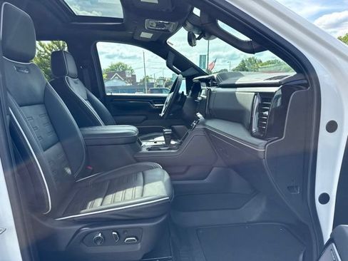 Used 2025 GMC Sierra 1500 AT4X AWD/4WD image 9