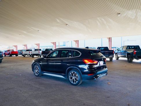 Used 2021 BMW X1 xDrive28i w/ Premium Package image 4