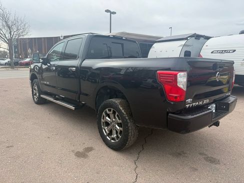 Used 2017 Nissan Titan SV AWD/4WD image 5