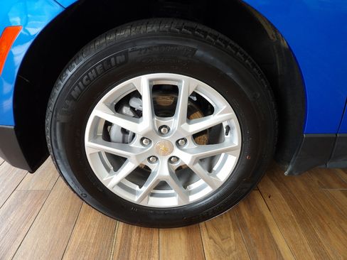 Used 2024 Chevrolet Equinox LT w/ LPO, Floor Liner Package image 10