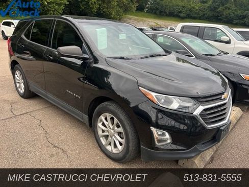 Used 2019 Chevrolet Equinox LS w/ LS Convenience Package FWD image 2