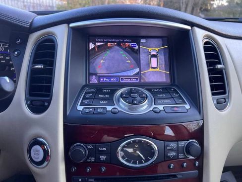 Used 2016 INFINITI QX50 2WD w/ Deluxe Touring Package image 20