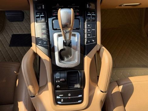 Used 2014 Porsche Cayenne AWD/4WD image 22