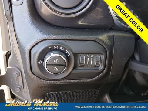 Certified 2022 Jeep Gladiator Sport AWD/4WD image 31