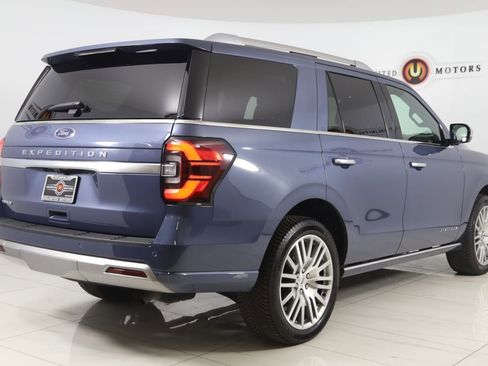 Used 2023 Ford Expedition Platinum AWD/4WD image 3