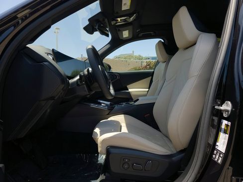 Used 2025 BMW X3 xDrive30i w/ Premium Package AWD/4WD image 8