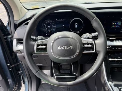 Certified 2024 Kia Carnival SX Prestige FWD image 21