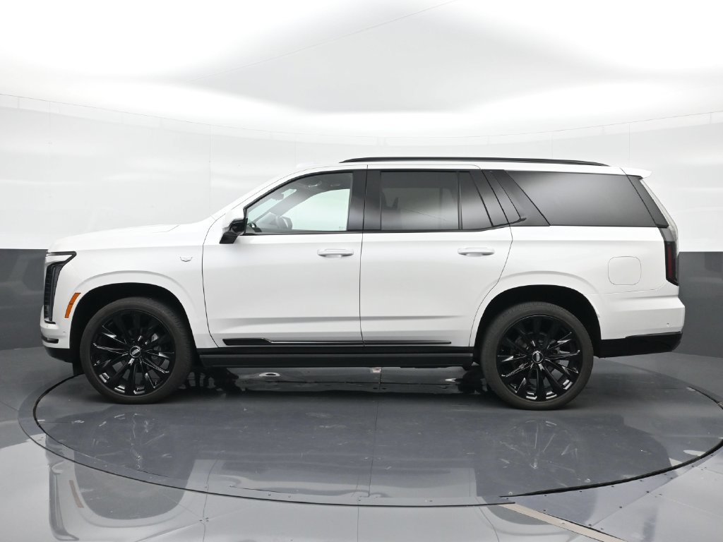 Used 2025 Cadillac Escalade Sport Platinum w/ LPO, ONYX Package AWD/4WD image 3