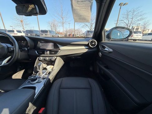 Used 2024 Alfa Romeo Giulia Ti image 20