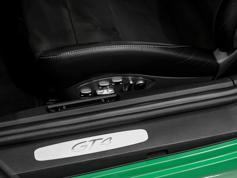 Used 2022 Porsche 718 Cayman GT4 image 28