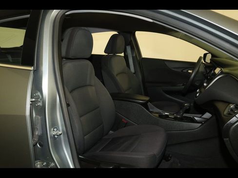 Used 2024 Chevrolet Malibu LT image 28