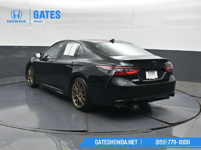 Used 2024 Toyota Camry SE w/ Convenience Package FWD image 8