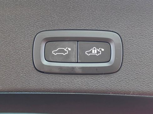 Used 2023 Volvo C40 P8 Recharge Ultimate AWD/4WD image 25