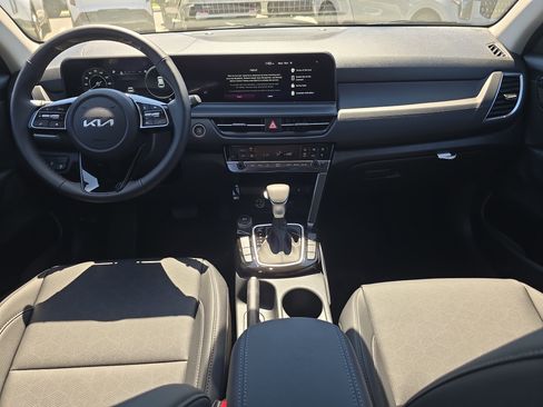 New 2026 Kia Seltos EX image 12