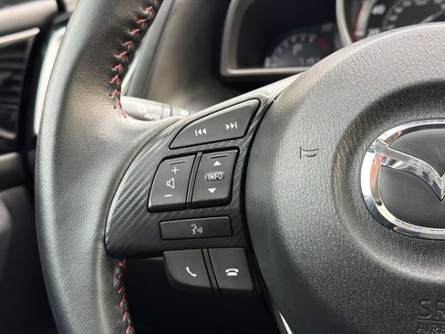 Used 2016 MAZDA MAZDA3 i Grand Touring image 20
