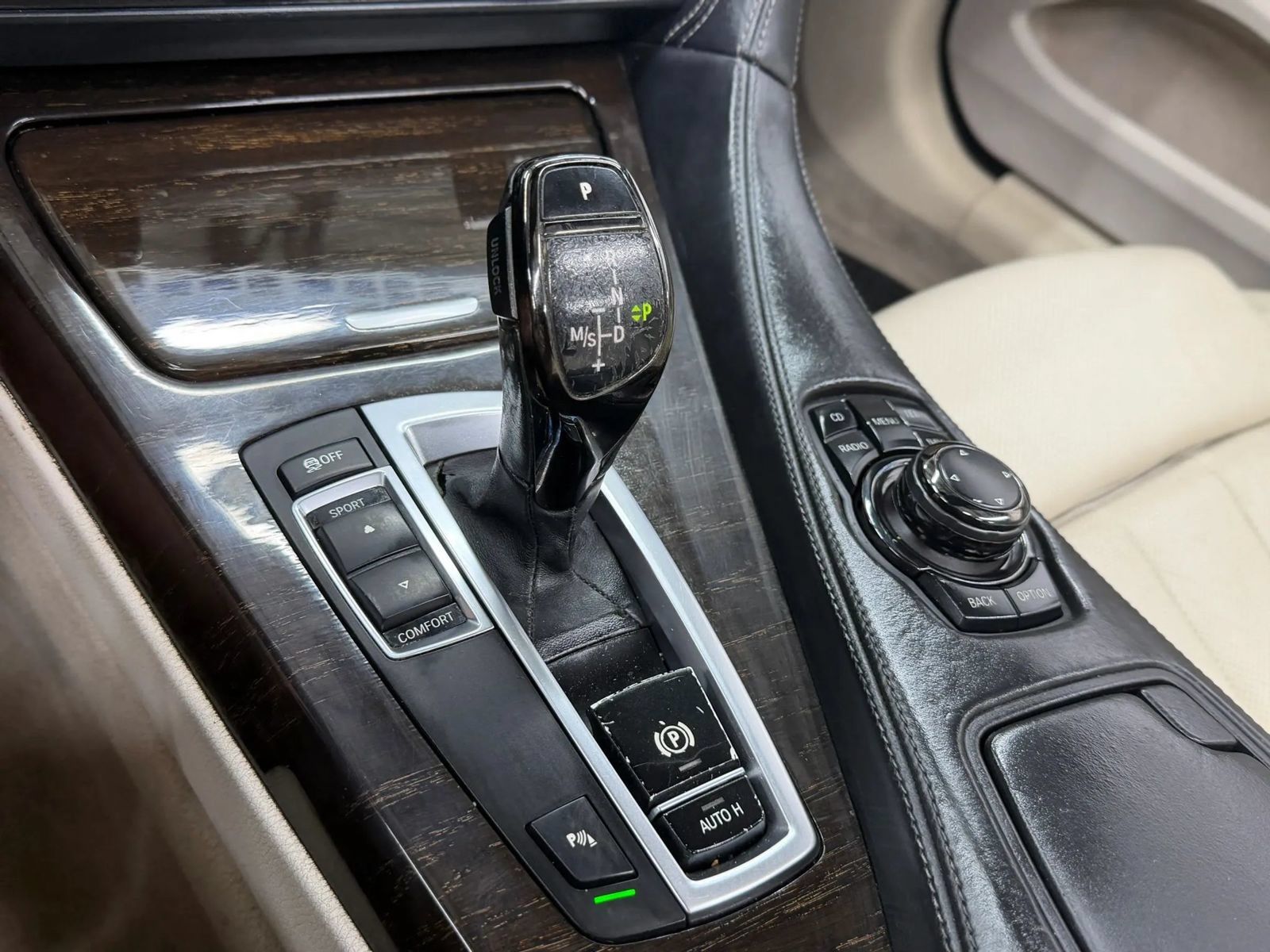 Used 2012 BMW 650i Convertible RWD image 27