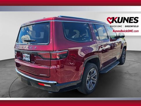 Used 2024 Jeep Wagoneer Series II AWD/4WD image 9