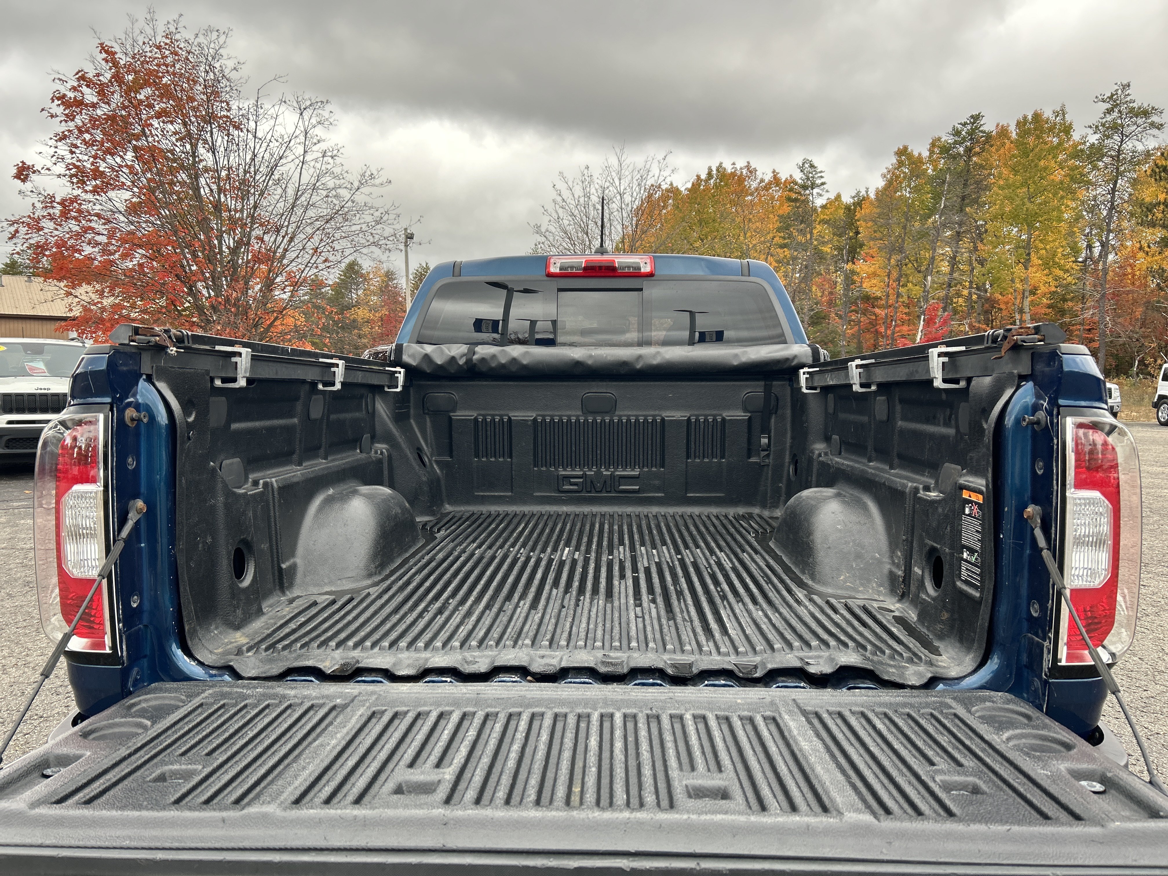 Used 2019 GMC Canyon SLE w/ Driver Alert Package AWD/4WD image 23