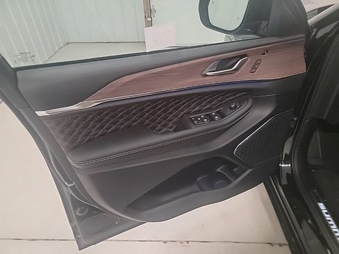 New 2025 Jeep Grand Cherokee L Summit image 12