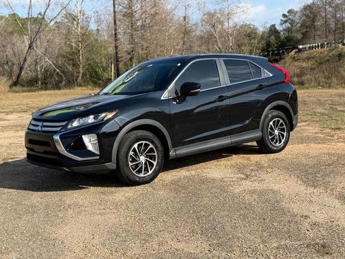 Used 2020 Mitsubishi Eclipse Cross ES image 1