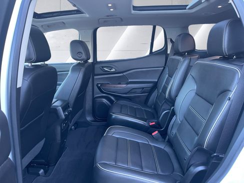 Used 2023 GMC Acadia Denali w/ Denali Ultimate Package AWD/4WD image 14