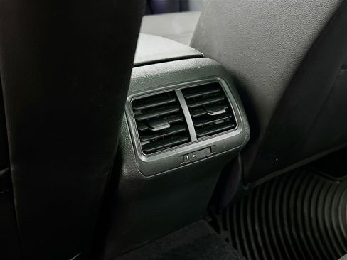 Used 2017 Volkswagen Golf Alltrack S image 27