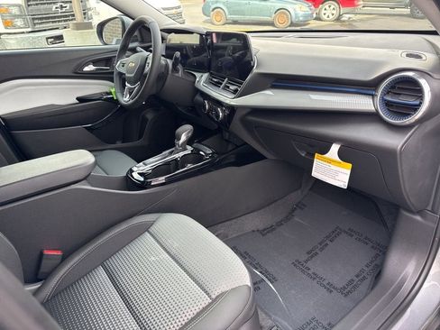 New 2026 Chevrolet Trax LT w/ Driver Confidence Package FWD image 34
