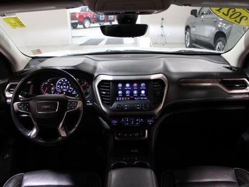Used 2021 GMC Acadia Denali w/ Denali Technology Package AWD/4WD image 2