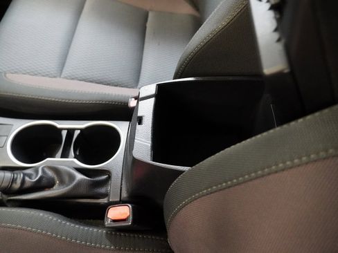 Used 2017 Toyota Corolla LE image 23