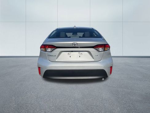 Used 2025 Toyota Corolla LE image 6