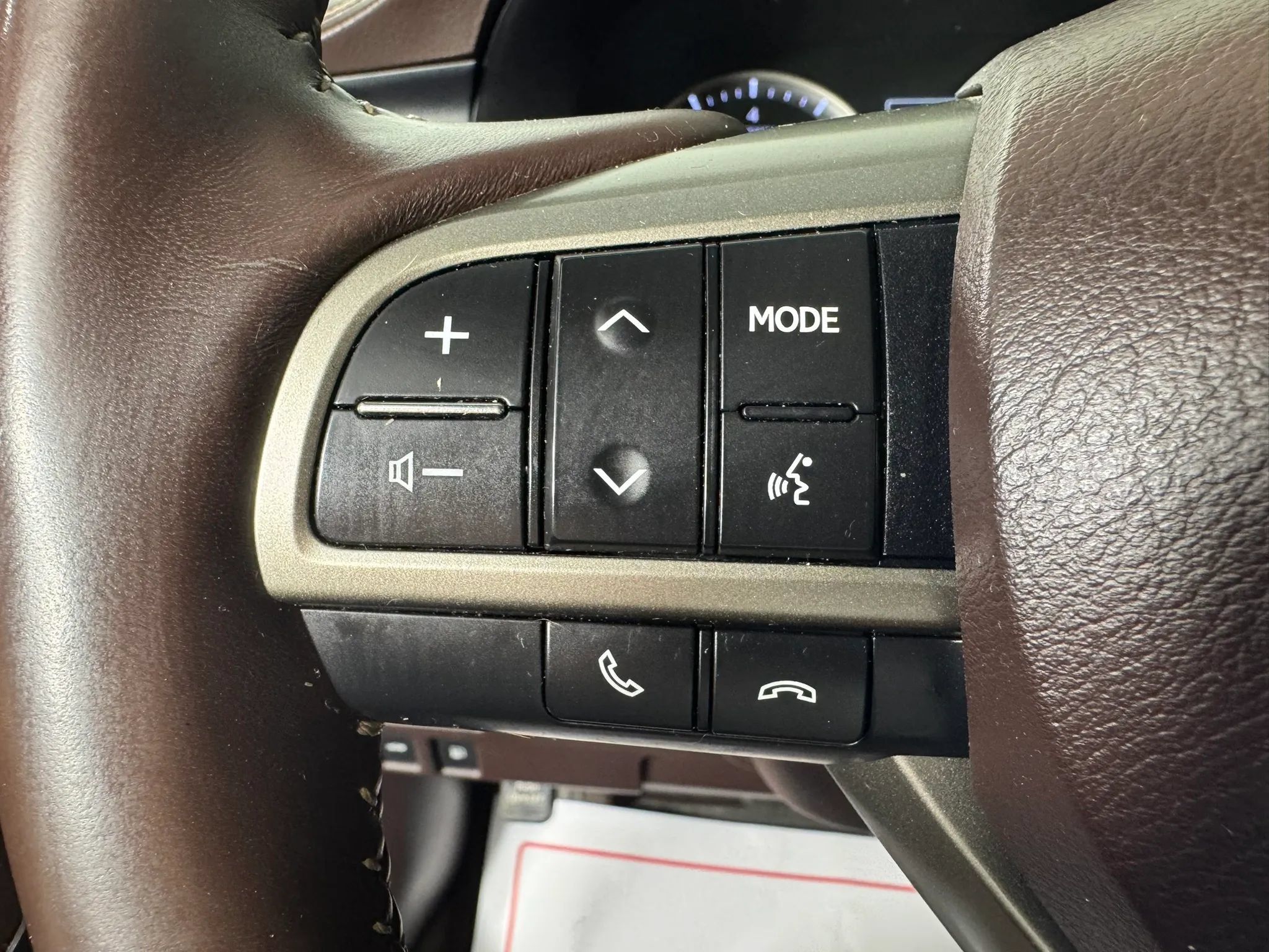 Used 2016 Lexus ES 350 w/ Luxury Package w/Wood Trim FWD image 15