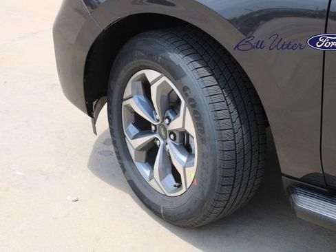New 2027 Ford Expedition Active RWD image 5