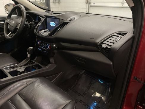 Used 2017 Ford Escape Titanium image 23