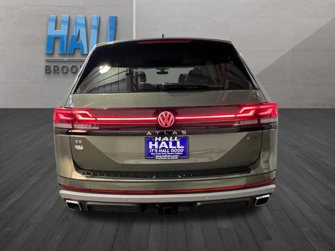New 2026 Volkswagen Atlas Peak Edition AWD/4WD image 4