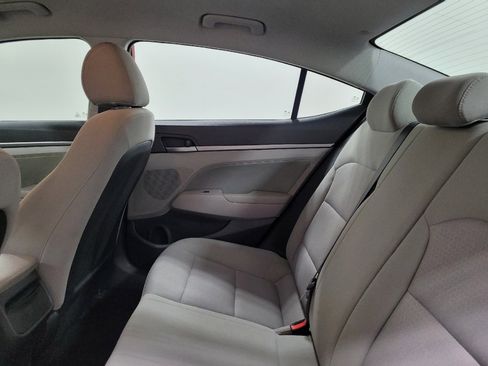 Used 2018 Hyundai Elantra SEL FWD image 18