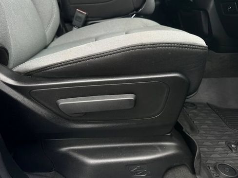 Used 2021 RAM 1500 Big Horn RWD image 22