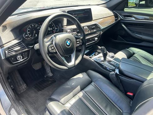 Used 2018 BMW 530i xDrive w/ Premium Package AWD/4WD image 18