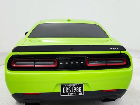 Used 2015 Dodge Challenger SRT Hellcat image 3