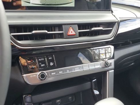 Certified 2026 Kia Seltos S image 24