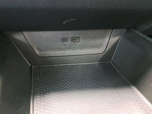 Used 2025 Chevrolet Equinox LT AWD/4WD image 15