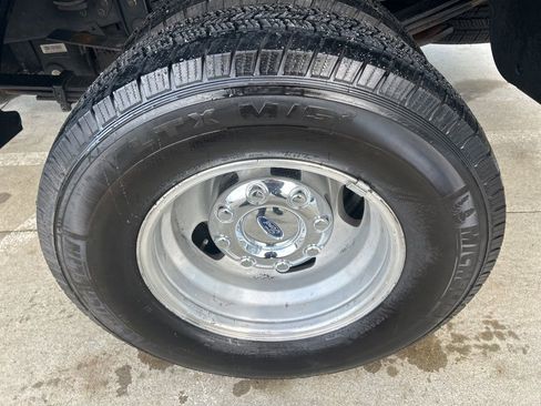 Used 2024 Ford F350 XL w/ Snow Plow/Camper Package image 27