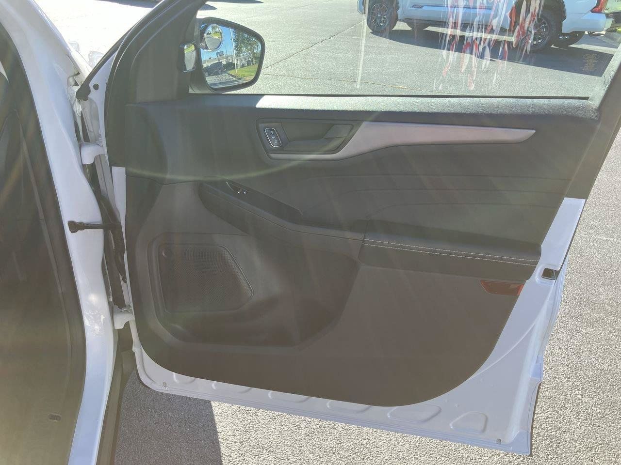 Used 2023 Ford Escape Active FWD image 31