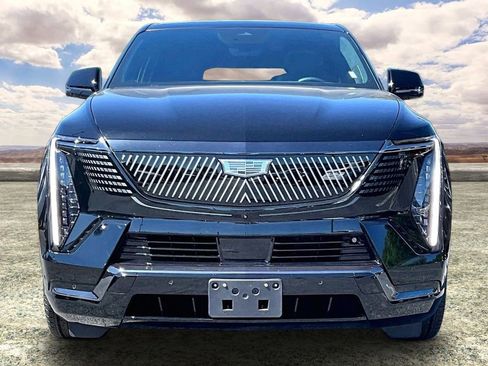 Certified 2025 Cadillac Escalade IQ Sport 2 w/ LPO, ONYX Package AWD/4WD image 2